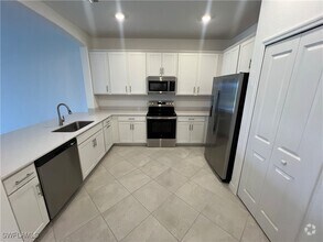 Building Photo - 2320 Dragonfruit Wy