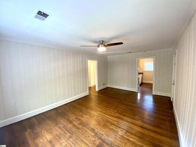 Foto del edificio - 2 bedroom in Greenville SC 29601