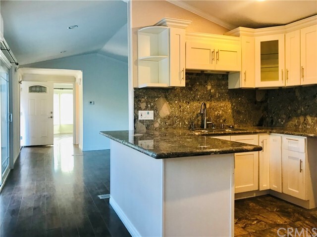 Building Photo - 1370 Resort Ln