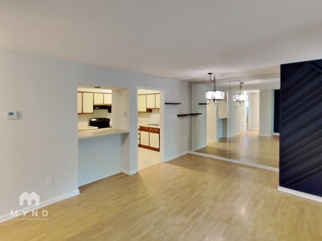 Building Photo - 1021 Churchill Downs Ct