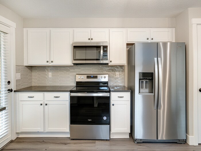 Primary Photo - Move In Today and Receive $1000 Gift Card!