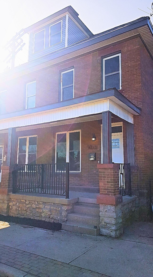719 Parsons Ave, Columbus, OH 43206 Townhome Rentals in Columbus OH