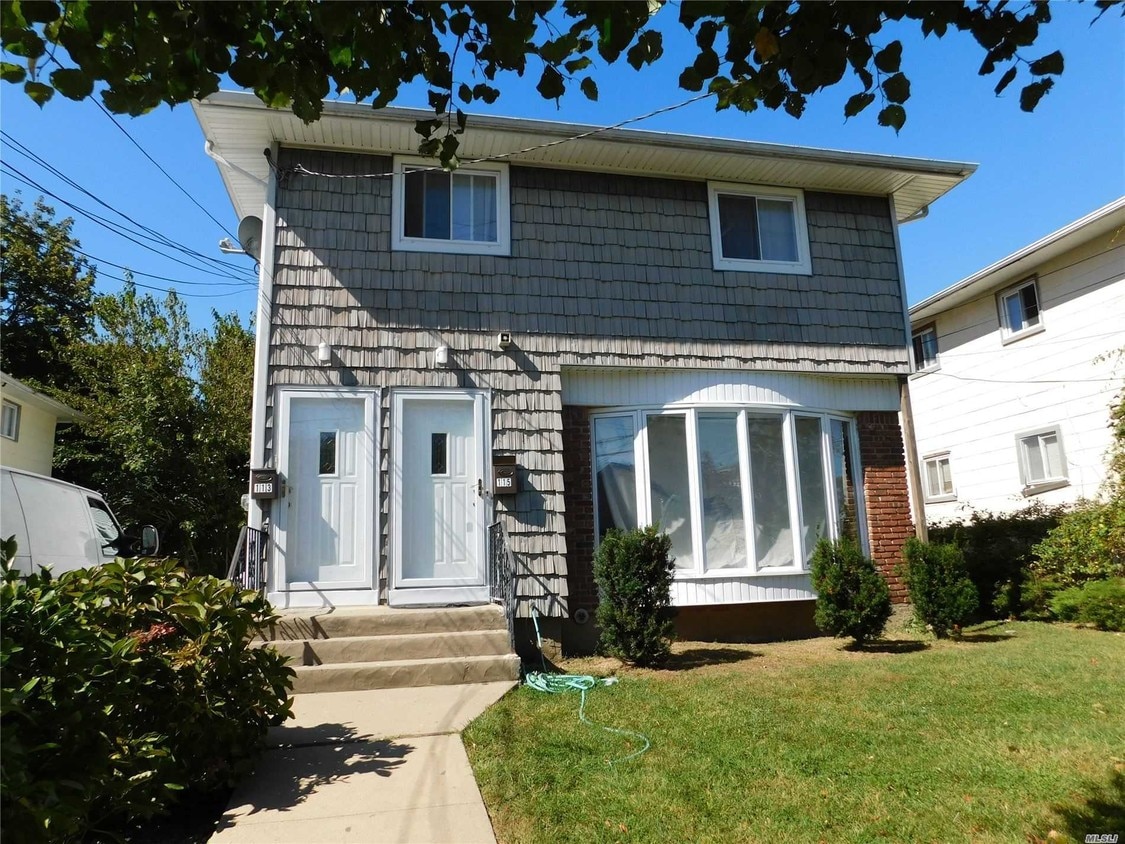 115 Remsen Ave, Hempstead, NY 11550 Apartment for Rent in Hempstead