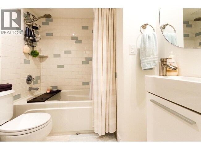 Photo du bâtiment - 2190 W 7th Ave