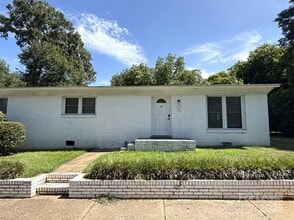 200 Skyland Ave