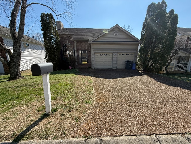 Photo - 669 Granwood Blvd House