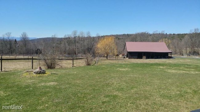 Building Photo - 3 br, 2 bath House - 1318 Butternut Road