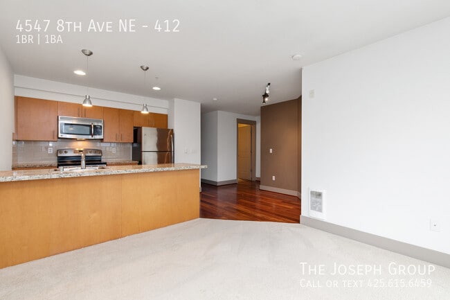Building Photo - 4547 8th Ave NE