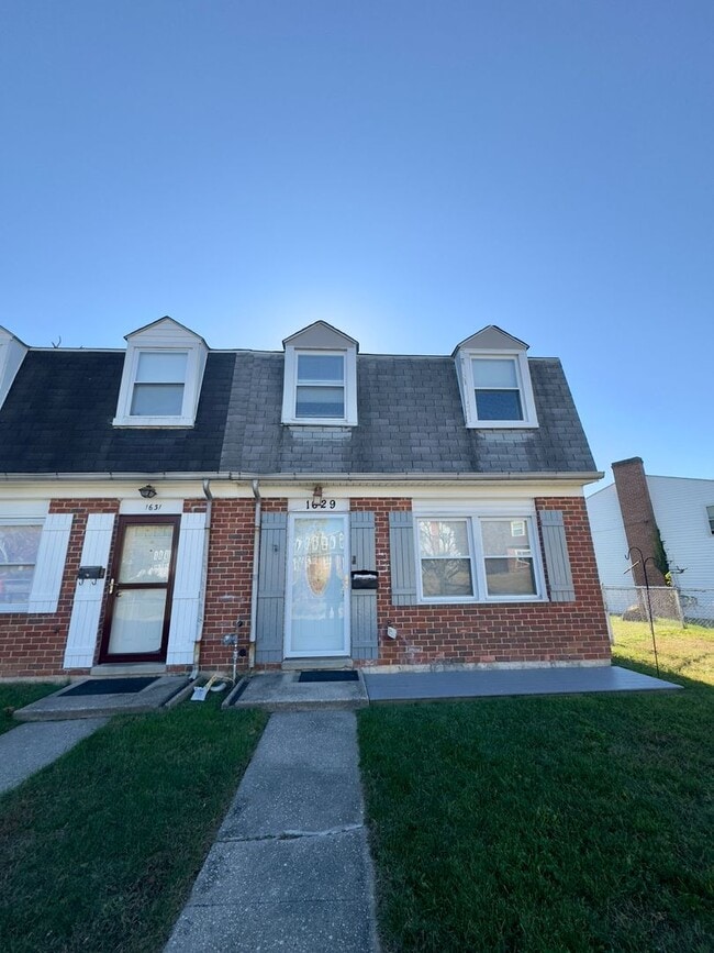 Charming 3 Bed/1.5Bath in Parkville, MD! - Charming 3 Bed/1.5Bath in Parkville, MD! House