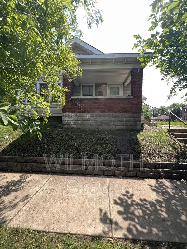 Primary Photo - 1001 Wallace Ave