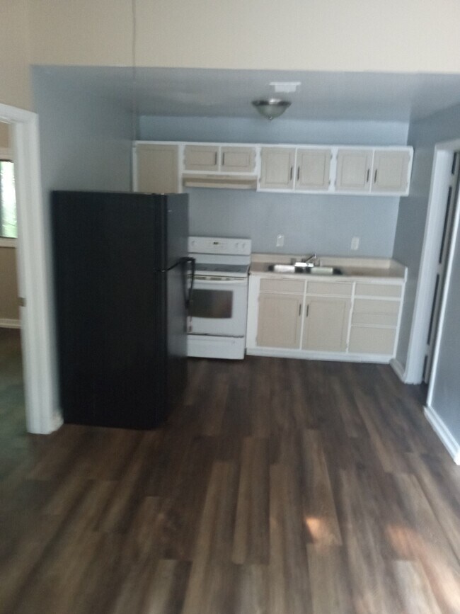 Foto del edificio - 2717 Slevin St