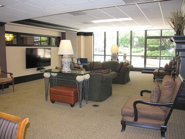 Foto del edificio - 10 E Ontario St