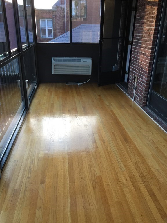 Building Photo - 332 Washington St