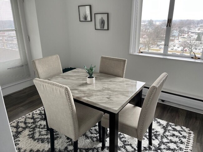 Foto del edificio - Beautiful one bedroom condo. Fully furnish...