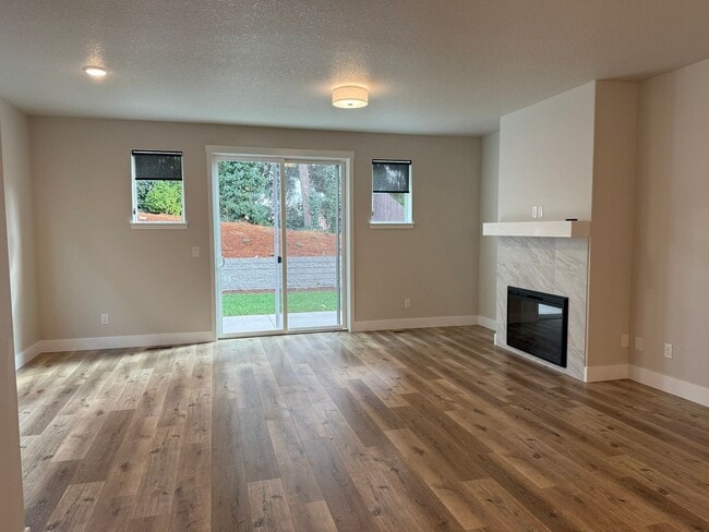 Building Photo - Beautiful Three Bedroom New Construction Home For Rent