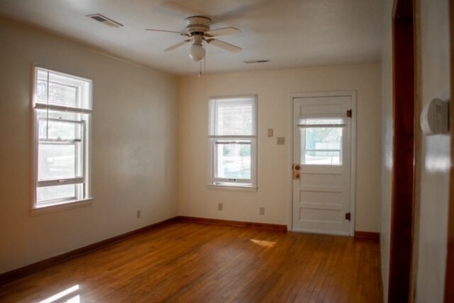 Foto del edificio - 614 Hunt Ave