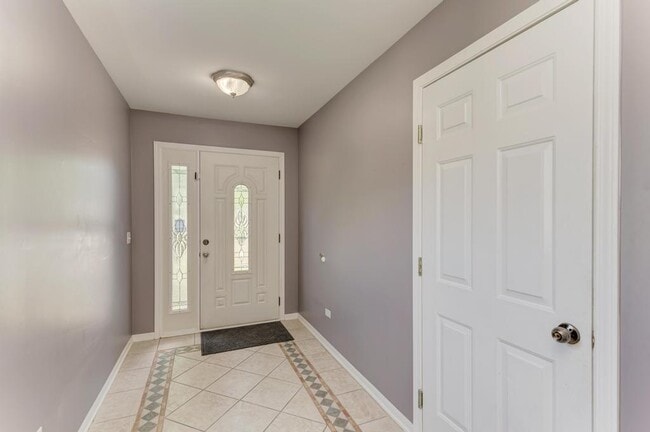 Building Photo - 4320 Odonohue Dr