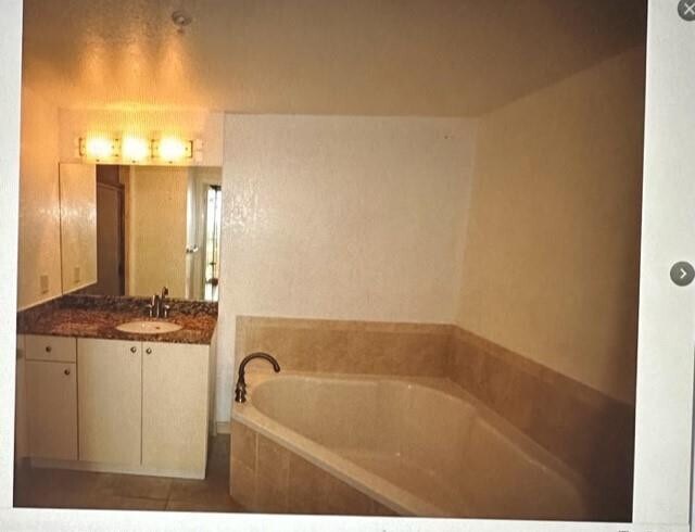 Foto del edificio - 1830 Radius Dr