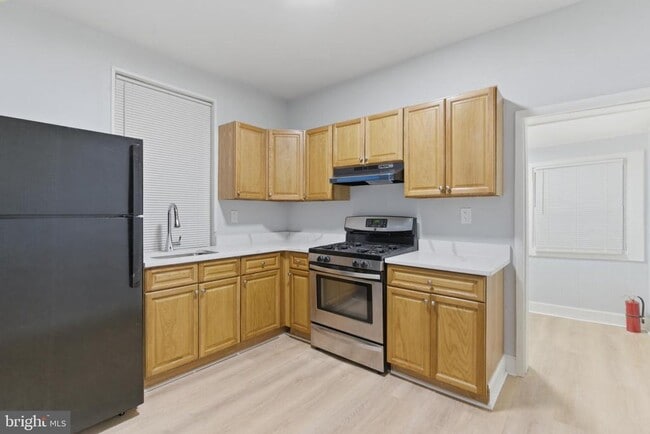 Building Photo - 5820 Race St