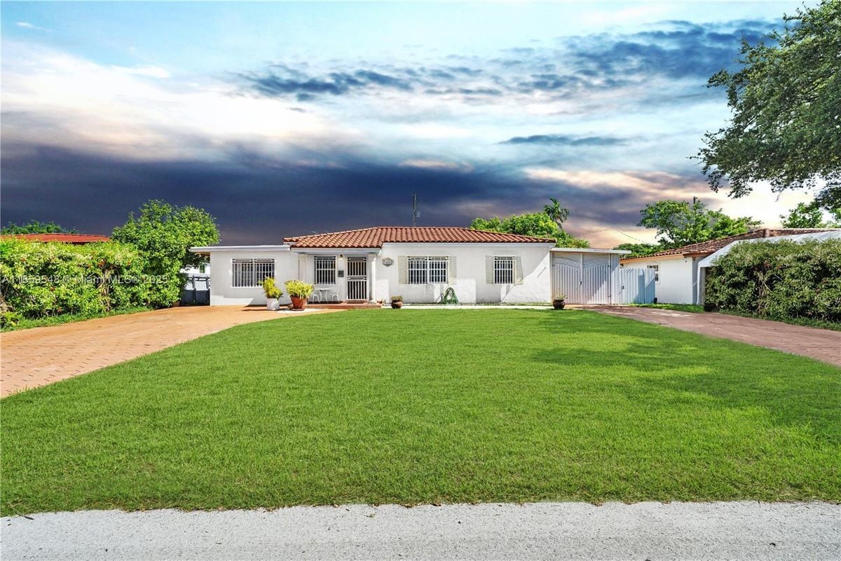 Foto del edificio - 7435 SW 34th St