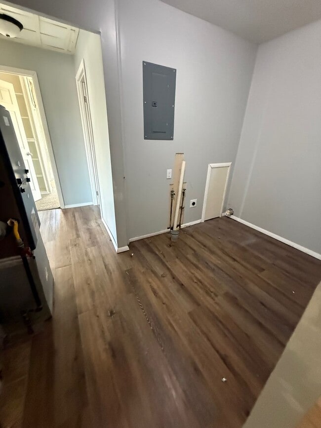 Building Photo - 2 Bedroom / 1 Bath - Daleville Schools