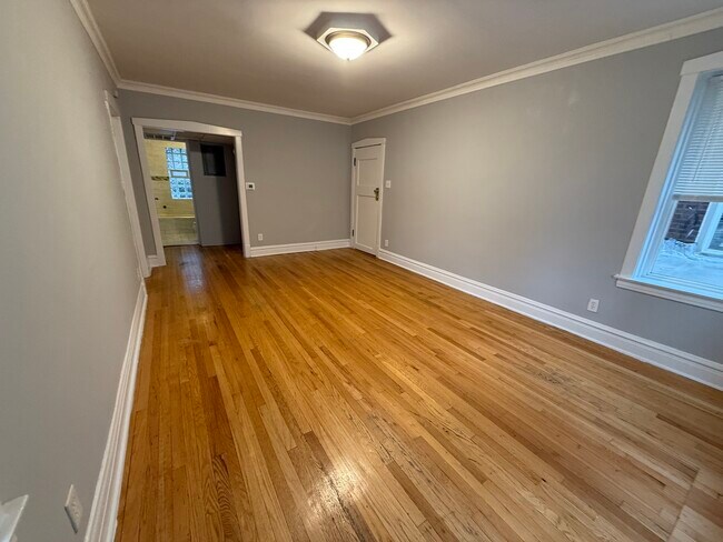 Foto del edificio - 2102 S 51st Ave