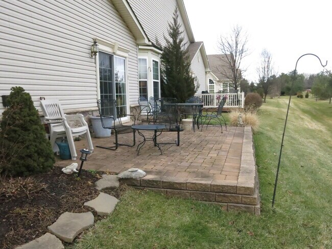 Building Photo - 149 Shady Brook Dr