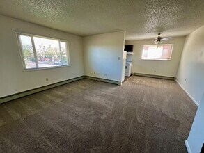 Building Photo - 1519 Oxford Dr