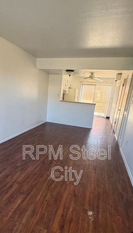 Building Photo - 1928 N Salem Ave