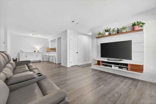 Foto del edificio - 7250 S Gaylord St