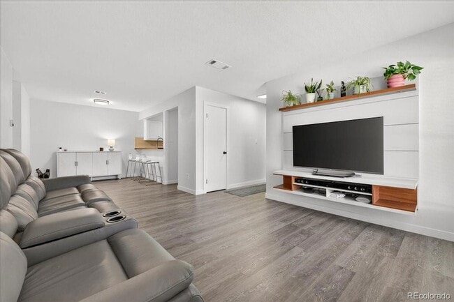 Building Photo - 7250 S Gaylord St