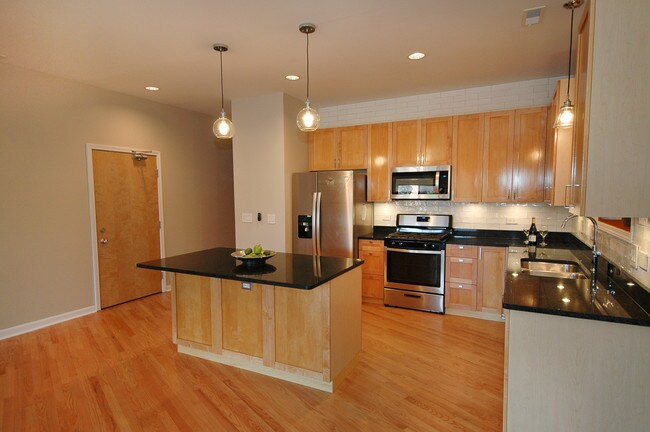 Foto del edificio - 1132 N Milwaukee Ave