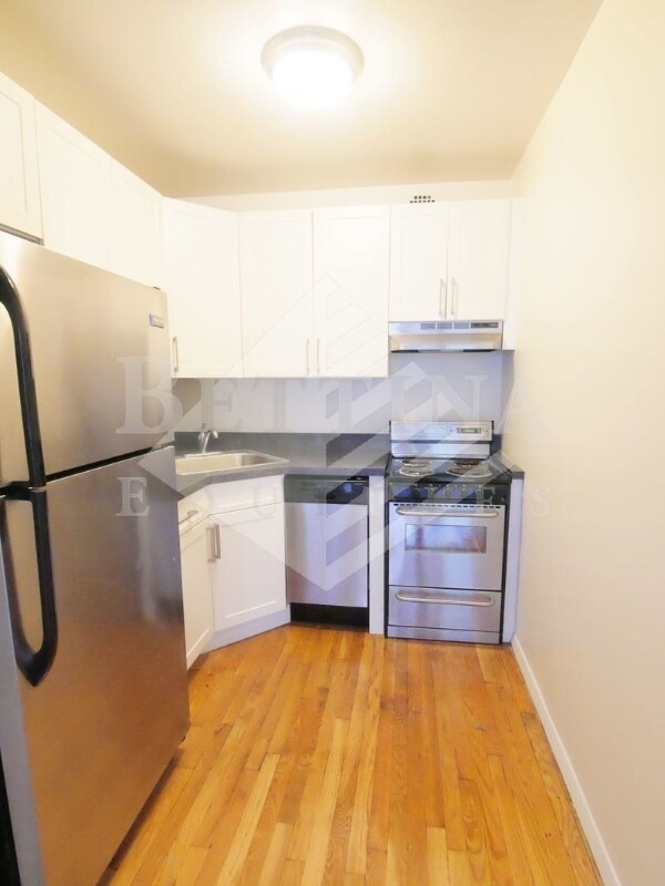 Foto del edificio - 253 E 10th St