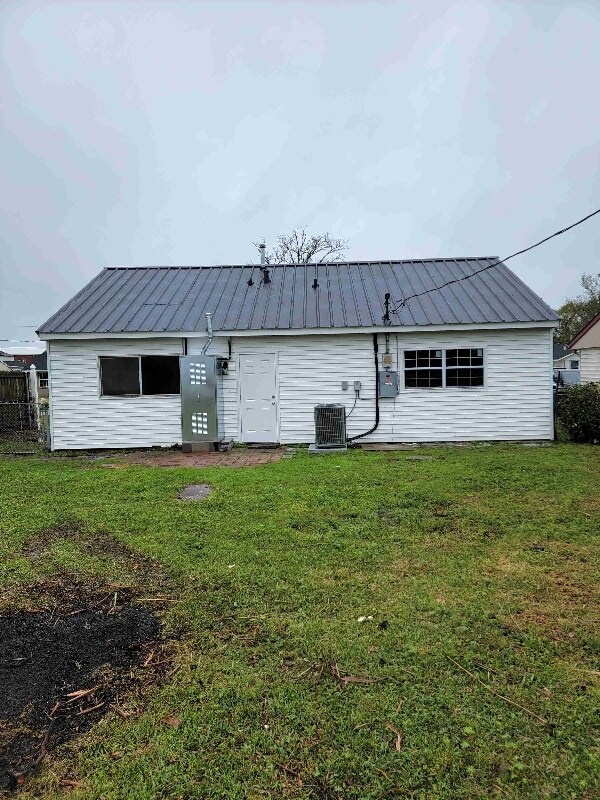 Building Photo - 124 Jeanne Dr
