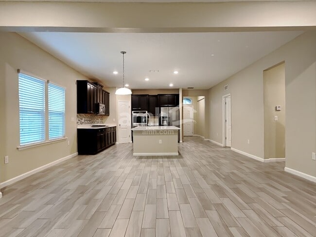 Building Photo - 225 Otero Point