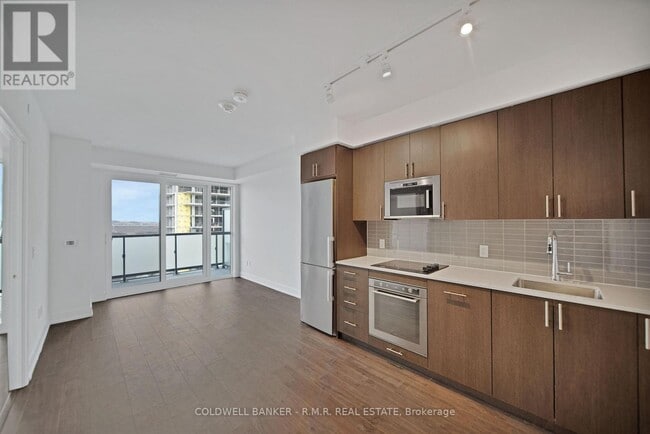 Photo du bâtiment - 2550-2550 Simcoe St N