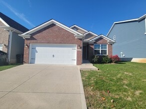 Building Photo - 2321 Foster Dr