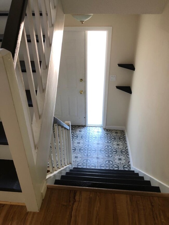 Main Level Foyer View - 104 Conestoga Way