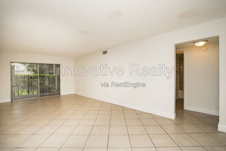 Building Photo - 623 E San Sebastian Ct