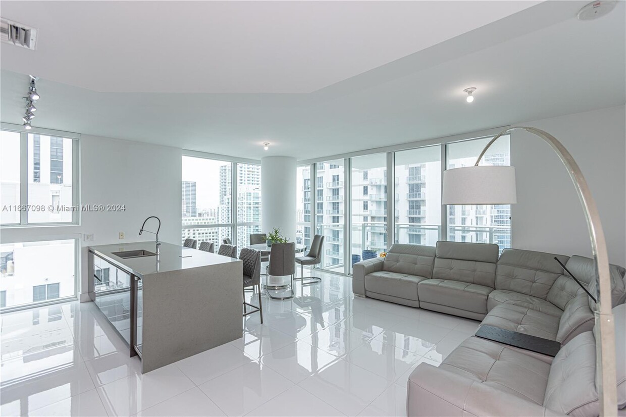 Foto principal - 1080 Brickell Ave