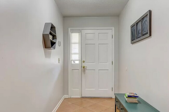 Foto del edificio - 3222 Heather Grove Ct