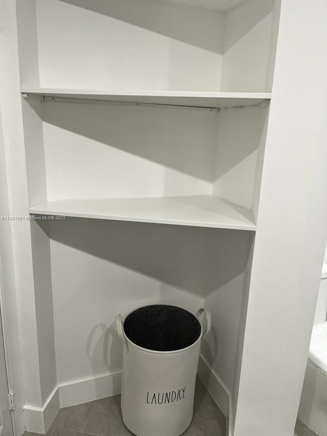 Foto del edificio - 3530 Mystic Pointe Dr