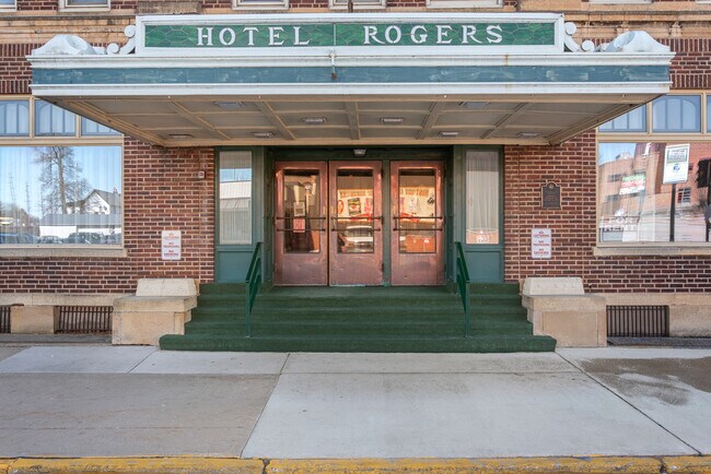 Foto del edificio - Rogers Apartments