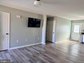 Building Photo - 408 South St