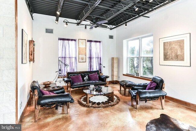 Foto del edificio - 2222 N Emerson St