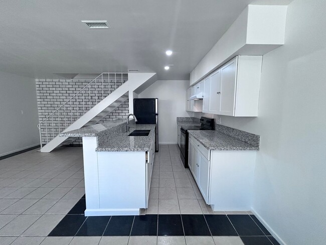 Building Photo - 50 Nedra Ct