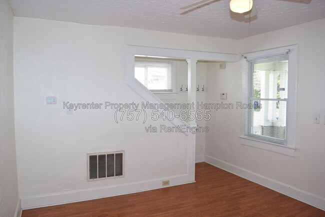 Building Photo - 857 W 41st St