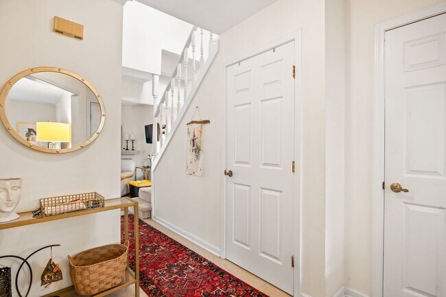 Foto del edificio - 103 N Bennett St