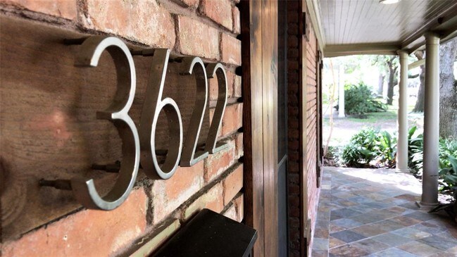Building Photo - 3622 Sun Valley Dr