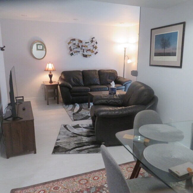 Foto del edificio - 7270 Huntsmen Cir